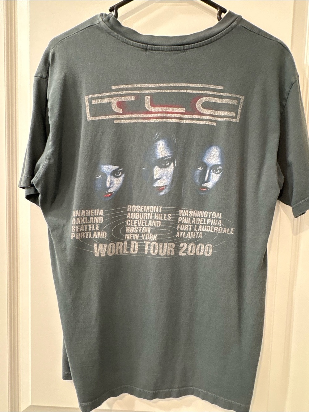 Daydreamer Slate Blue TLC Fan Mail Graphic Tee - Picture 2 of 4